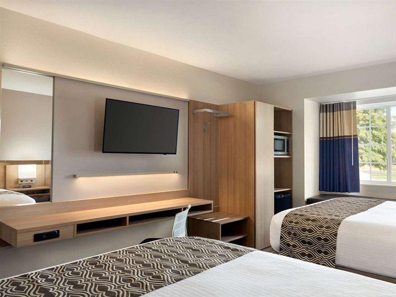 Microtel Inn & Suites Батън Руж Екстериор снимка