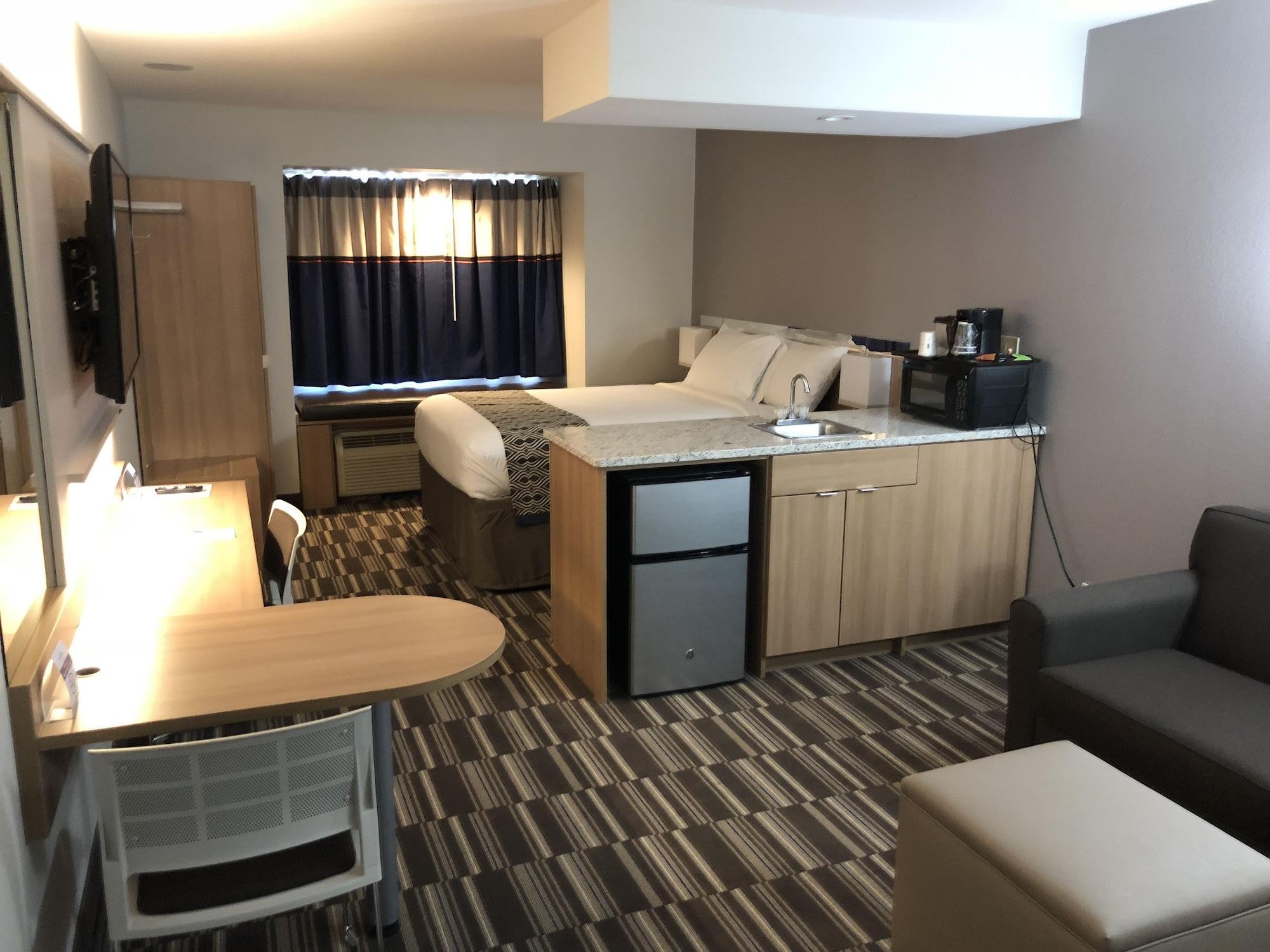Microtel Inn & Suites Батън Руж Екстериор снимка