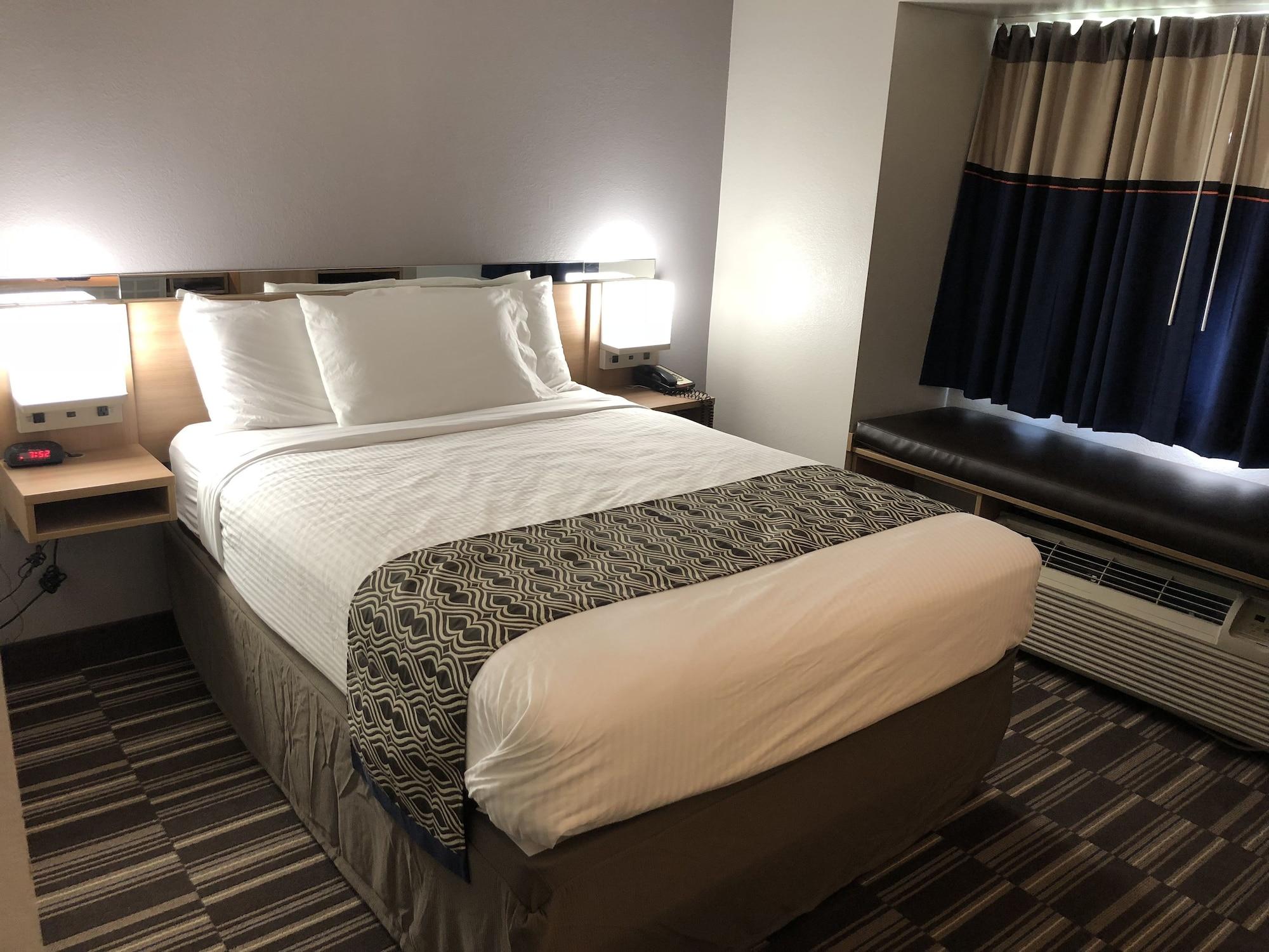 Microtel Inn & Suites Батън Руж Екстериор снимка