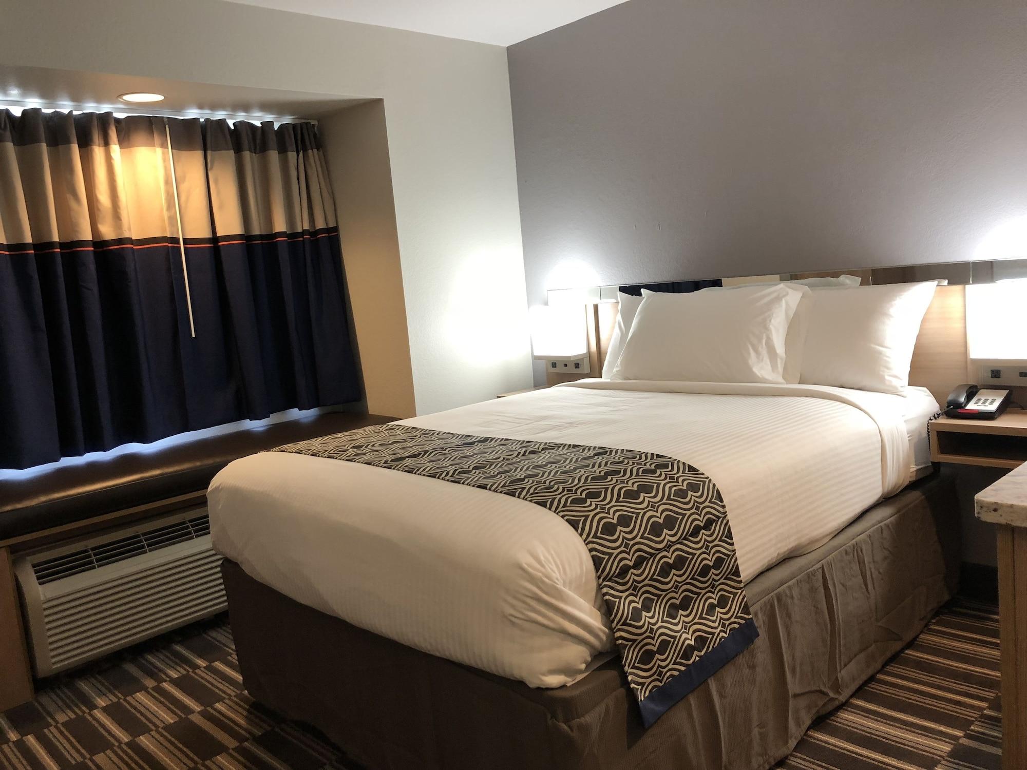 Microtel Inn & Suites Батън Руж Екстериор снимка